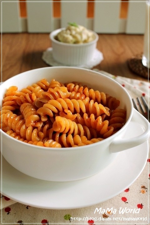 떡볶이가 생각나 파스타를 비비다~《떡볶이 맛 푸실리》