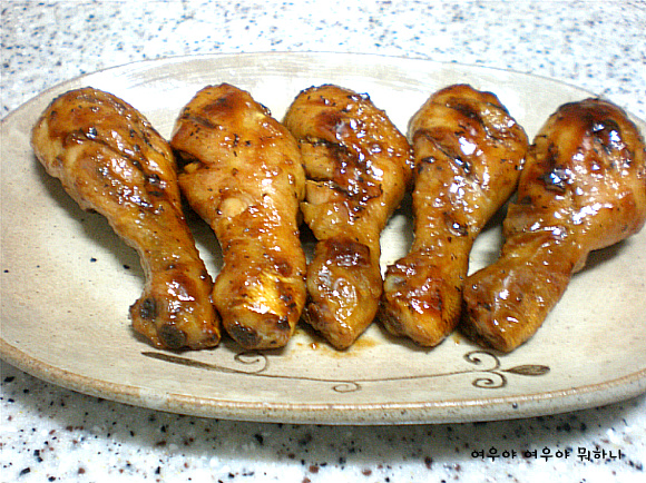 전문점보다 맛있는 간장소스치킨 드세요^^