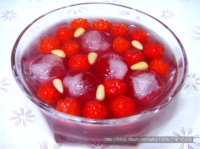 직접 딴 산딸기 맛있게 먹는 방법~~산딸기오미자화채!!~~*^^*