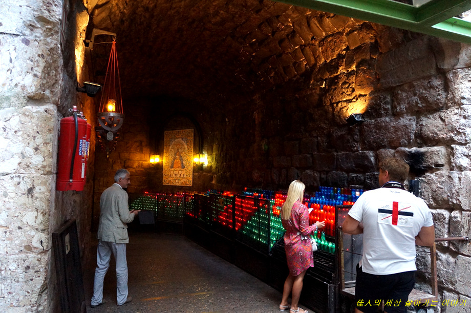 산타 코바(Santa Cova)에 이르는 길(몬세라트) 그리고 검은 성모상