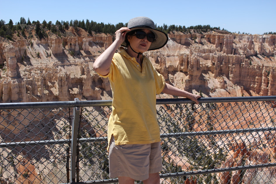[Bryce Canyon NP]붉은색,주황색, 분홍색이 선명한 후두가 만든 마치 다른 세상 같은 미로[그랜드 서클 여행 #5]