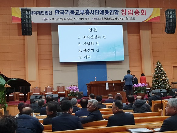 995B17335DEAFD6524F167
