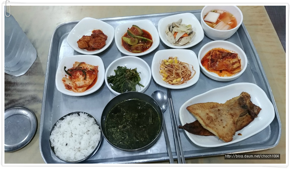 혼자가도 눈치 볼 필요 없는 편안한 밥집