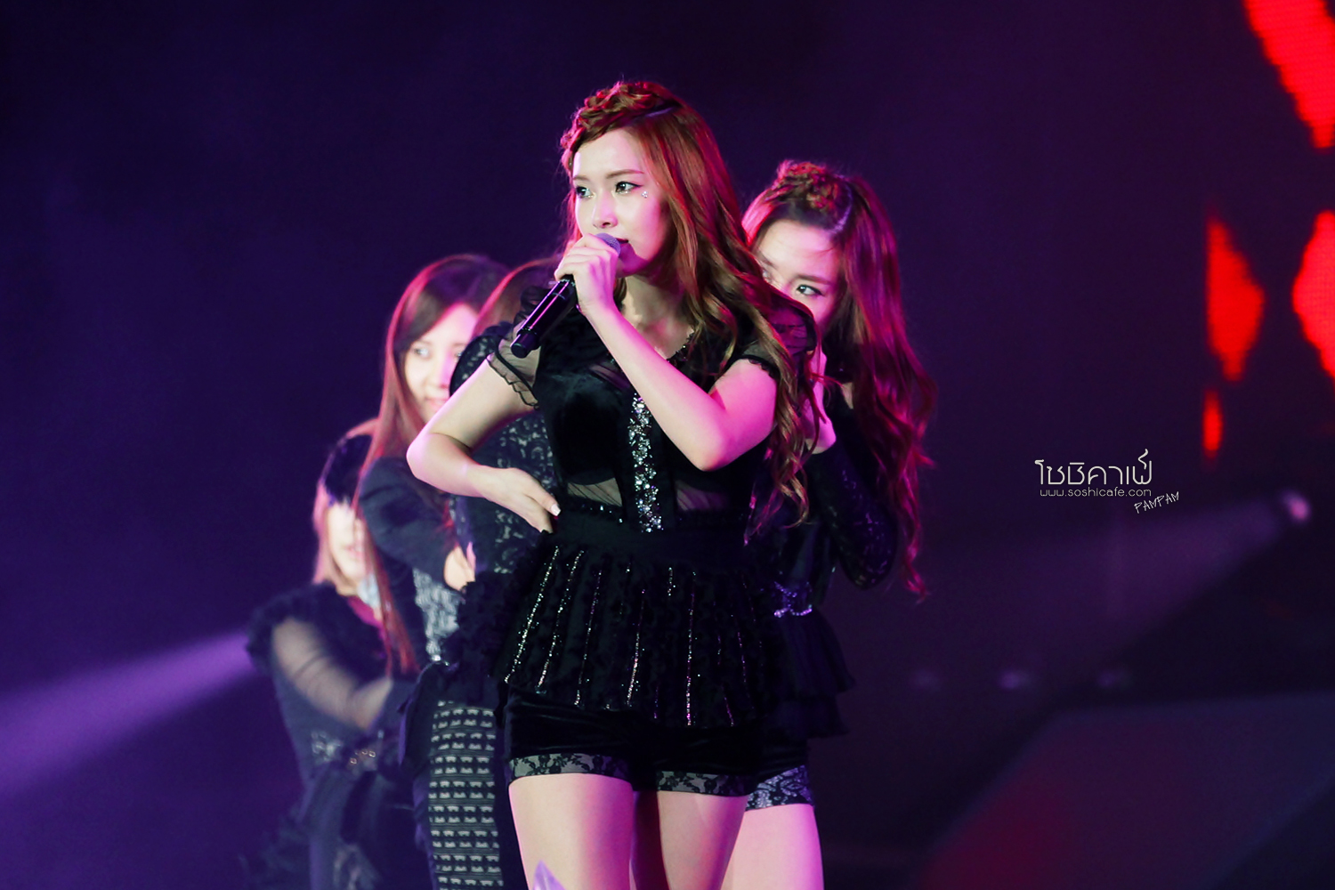 [PIC][18-08-2012]Hình ảnh mới nhất từ "SMTOWN in Seoul" của SNSD  - Page 19 163FB83C5033461F19A4BF