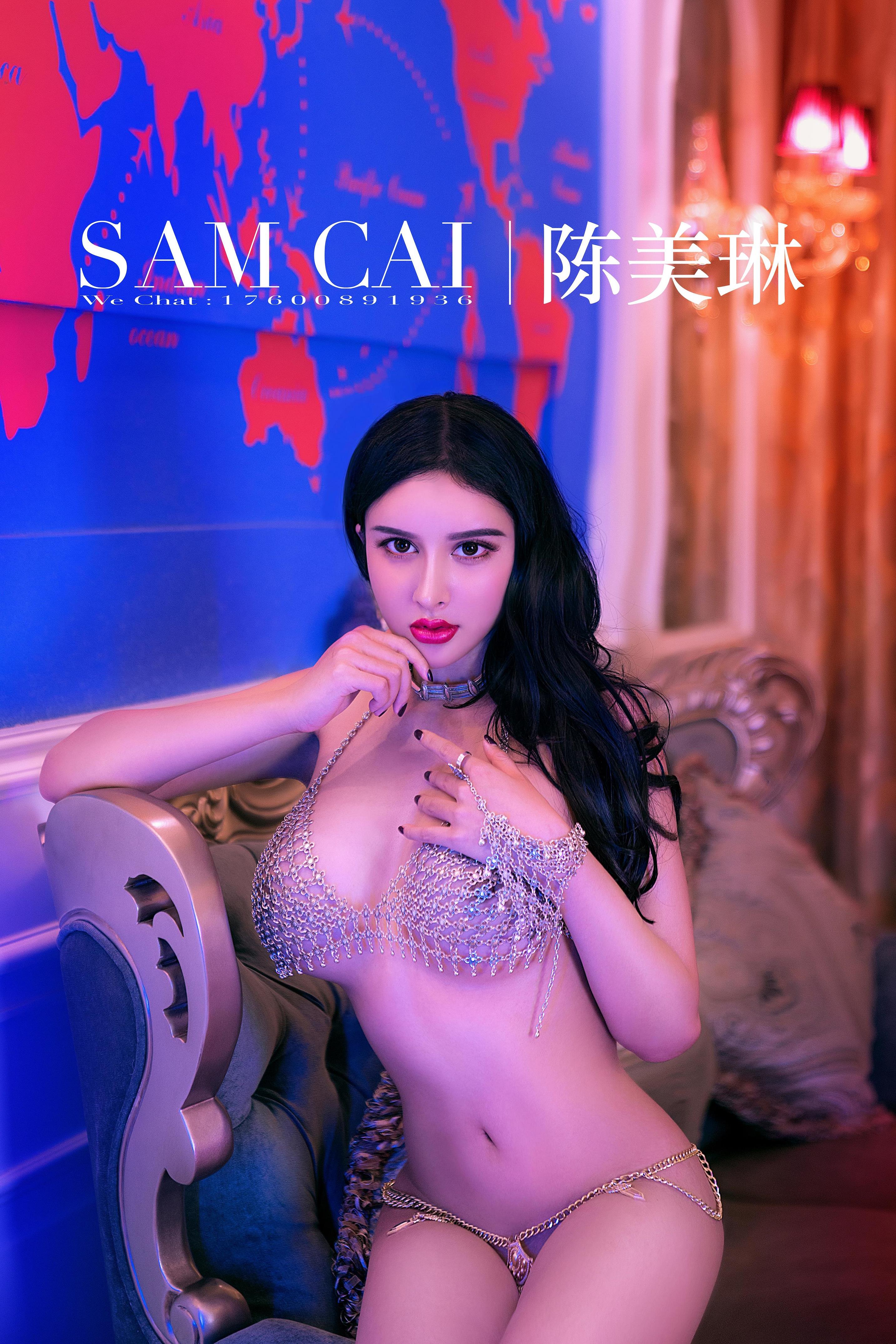 hot Asian glamour in sexy mood